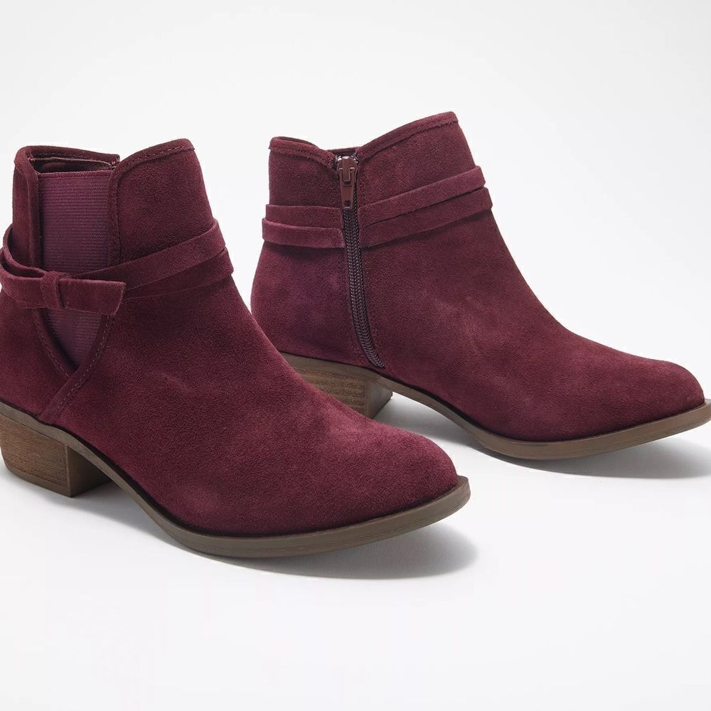 NIB Isaac Mizrahi, maroon booties size 8